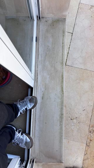 Busco trabajo como cuidadora o limpieza en Loja