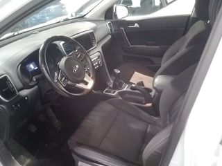 Kia Sportage 1.6 MHEV Business 4x4 100 kW (136 CV)