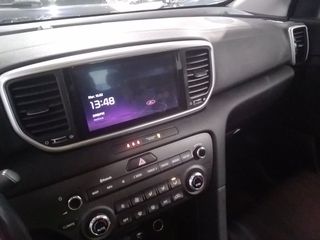 Kia Sportage 1.6 MHEV Business 4x4 100 kW (136 CV)