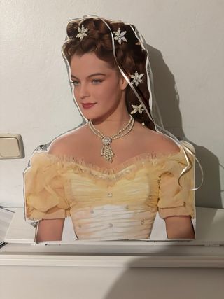 Piñata Sisi Emperatriz Hecha a Mano