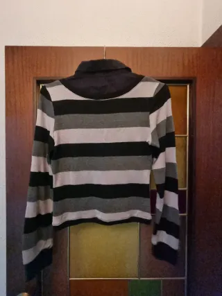 Jersey rayas cuello alto