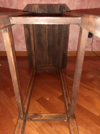 Tavolino in legno massello