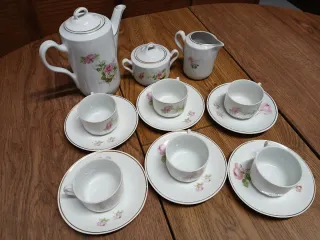 Juego de café porcelana flores rosas