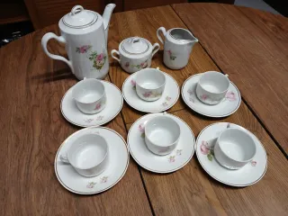 Juego de café porcelana flores rosas