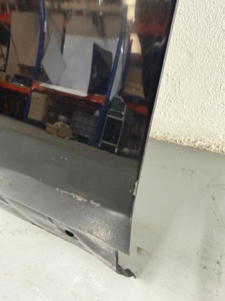 Puerta delantera izquierda VW Touareg 2010-2018 7P0831311B