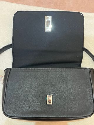 Bolso hombro Negro Stradivarius Cadena Plateado