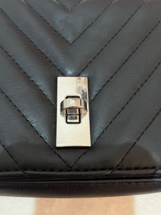 Bolso hombro Negro Stradivarius Cadena Plateado