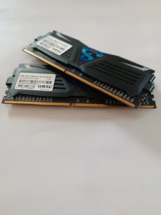 Set 2 moduli RAM Geil Superluce 2x4GB