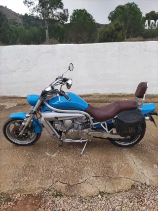 2 Hyosung Aguila 650cc Beige