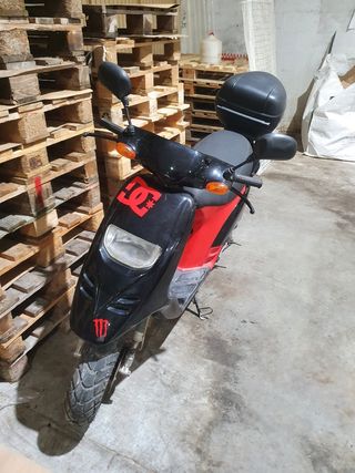 Piaggio Typhoon 50cc Scooter