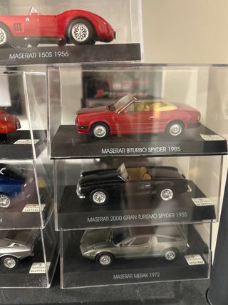 Lotto 7 modellini Maserati 1/43 con teca