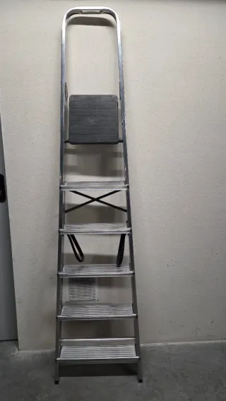 Escalera Altipesa Aluminio 6 Peldaños