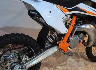 Moto KTM 85  nueva. Escape hgs buss completo 2022