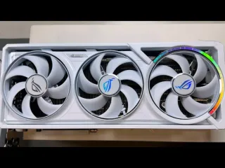 NUEVA! Asus ROG RTX 5080 OC Astral White