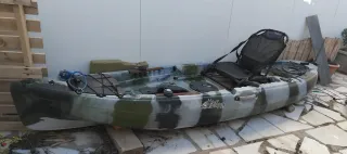 Kayak de pesca a pedales