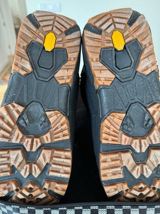 Pack Snowboard Burton: Tabla + Fijaciones + Botas