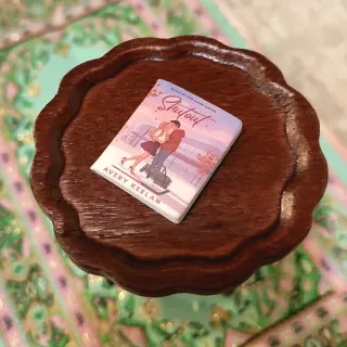 Mini libro Shutout Avery Keelan