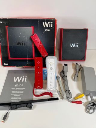 NINTENDO WII MINI + DUE CONTROLLER E SCATOLA