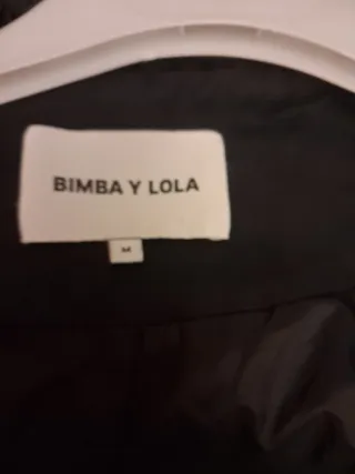Abrigo Bimba y Lola Negro Talla M