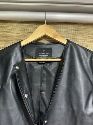 Casaco preto Stradivarius Tamanho S