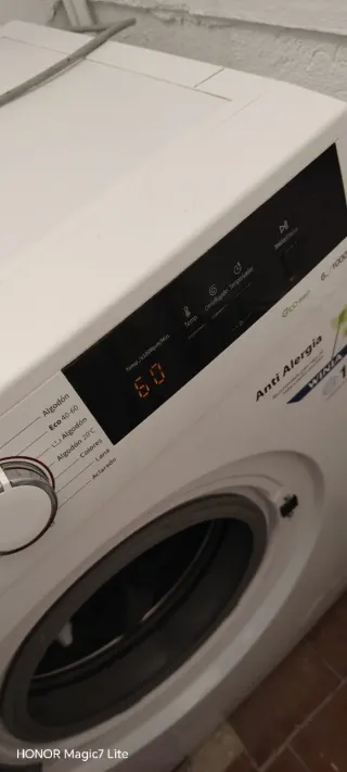 Lavadora WINIA 6kg 1000rpm Anti Alergia