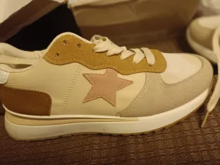 Deportivas mujer talla 38 beige y amarillo nuevas