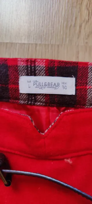 Falda Pull&Bear roja con cinturón