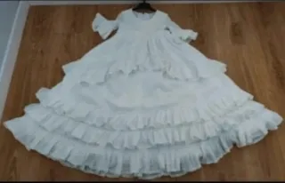 Traje de flamenca niña blanco.  SIN MANTONCILLO
