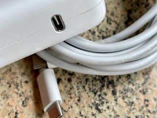 Cargador Apple MacBook Pro Air 13 14 61W M1