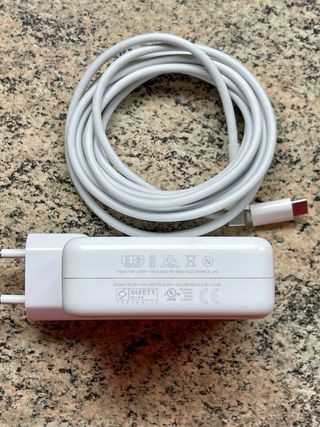 Cargador Apple MacBook Pro Air 13 14 61W M1