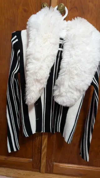 Rebeca pelo blanco y negro Talla S/M