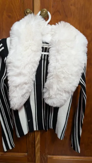 Rebeca pelo blanco y negro Talla S/M