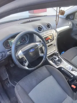 El Ford Mondeo 2009 2.0 TDCi (4ª generación) es un