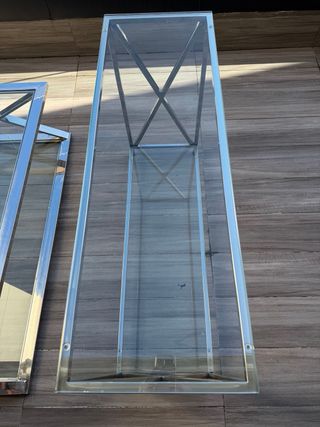 Conjuntos de mesa de salón y aparador.