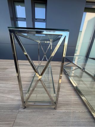 Conjuntos de mesa de salón y aparador.