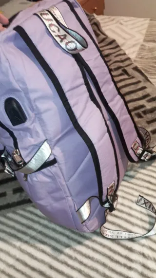 Mochila lila para colegio