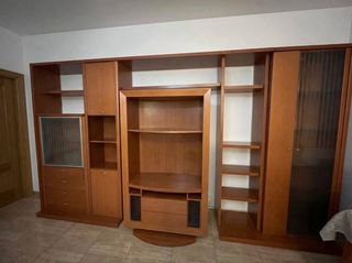 Mueble salón giratorio madera y cristal