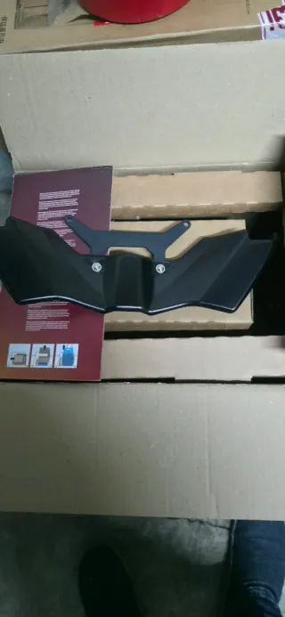 Alerones Delantero y laterales para  Honda Hornet