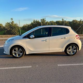 Peugeot 208 2015