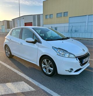 Peugeot 208 2015