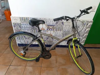 Bicicleta B'TWIN con cadena y piñones nuevos