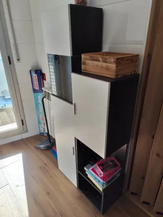 Mueble auxiliar moderno blanco y negro