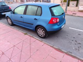Volkswagen Golf 2004