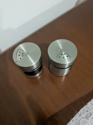 Set Sale e Pepe in Metallo e Vetro