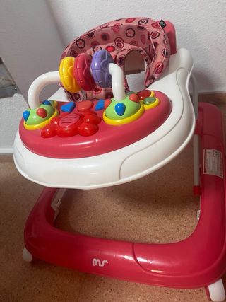 Andador infantil niña rosa con juguetes