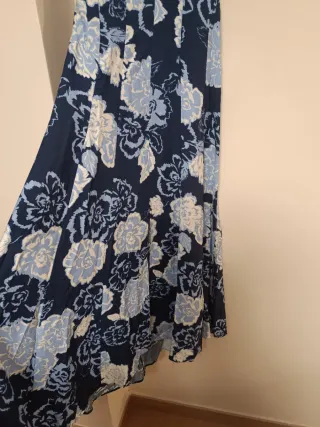 Vestido midi halter estampado floral Zara talla S