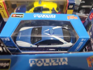Lote 8 coches policía escala Burago