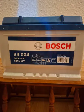 Batería de Coche Bosch S4 004 60Ah 12V