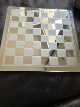 Scacchiera in Vetro con Pedine