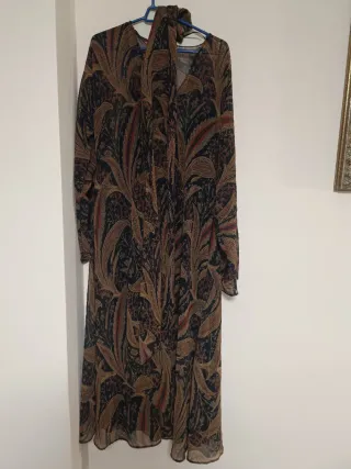 Vestido pañuelo paisley Zara ZW Collection